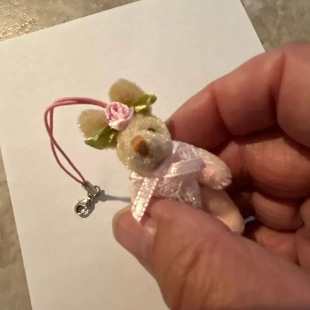 Miniature Jointed Rabbit - Picture 2 of 4